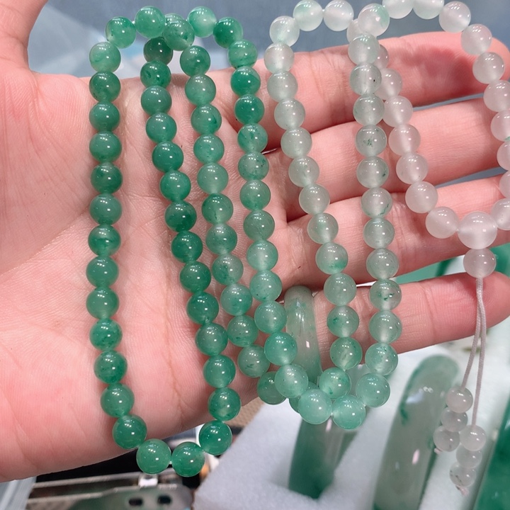 石英质玉（非洲翠）未镶嵌手镯