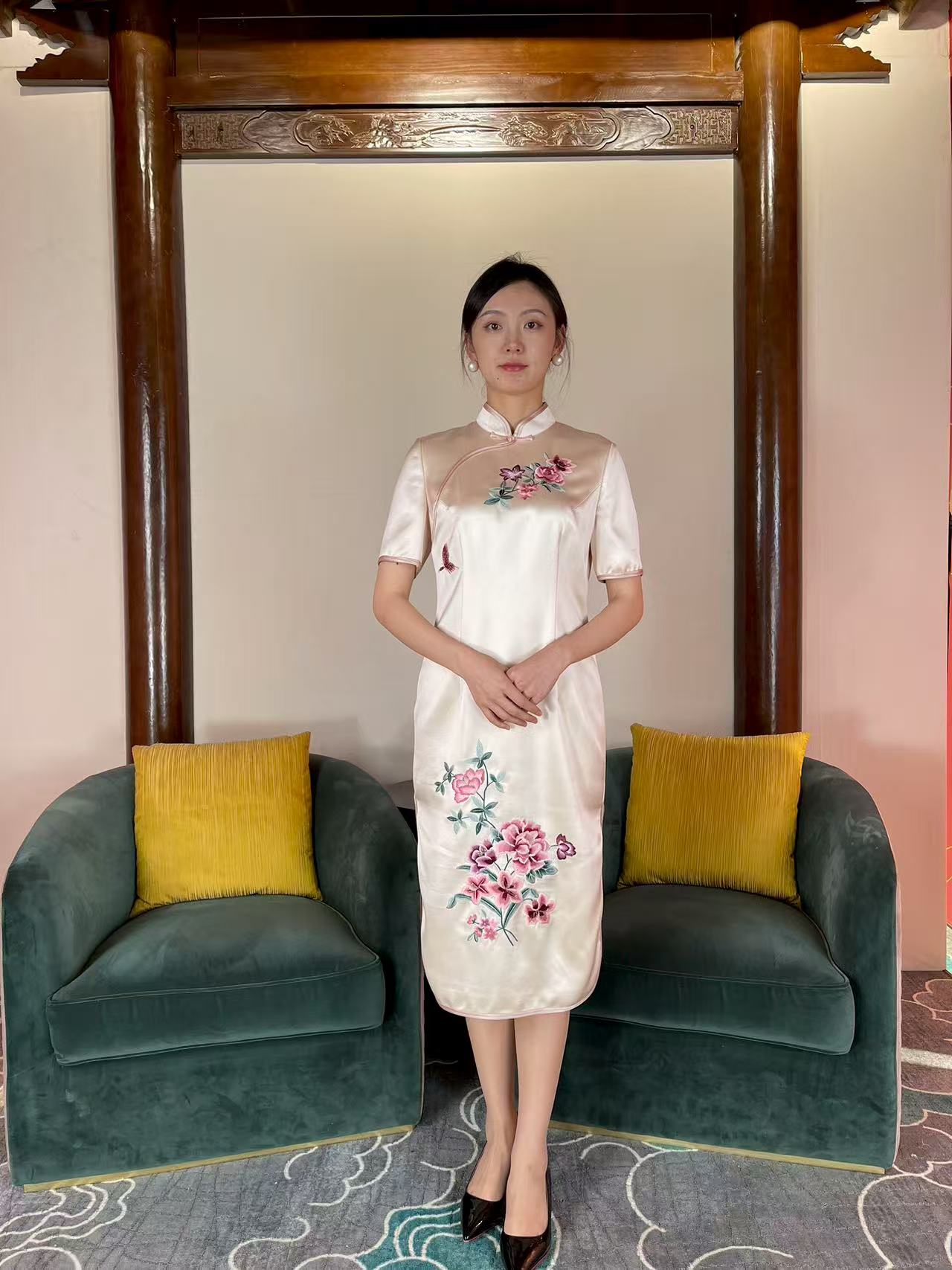 懿菲丹香花开(旗袍)货号:YF18263190-3103 