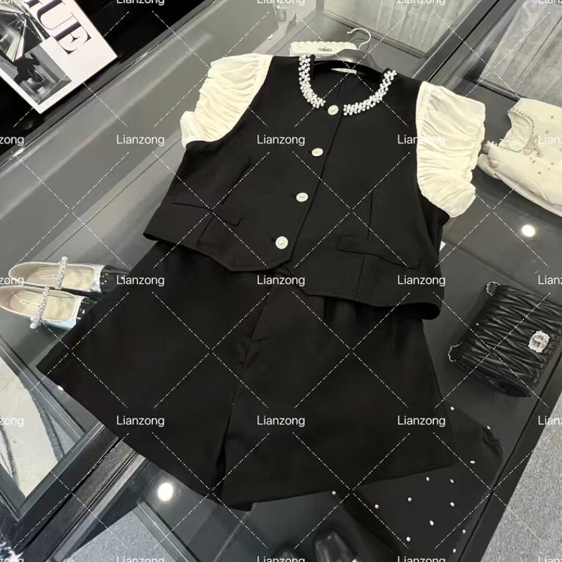 小香风时尚两件套2024夏装 飞飞袖圆领单排扣外套+短裤女