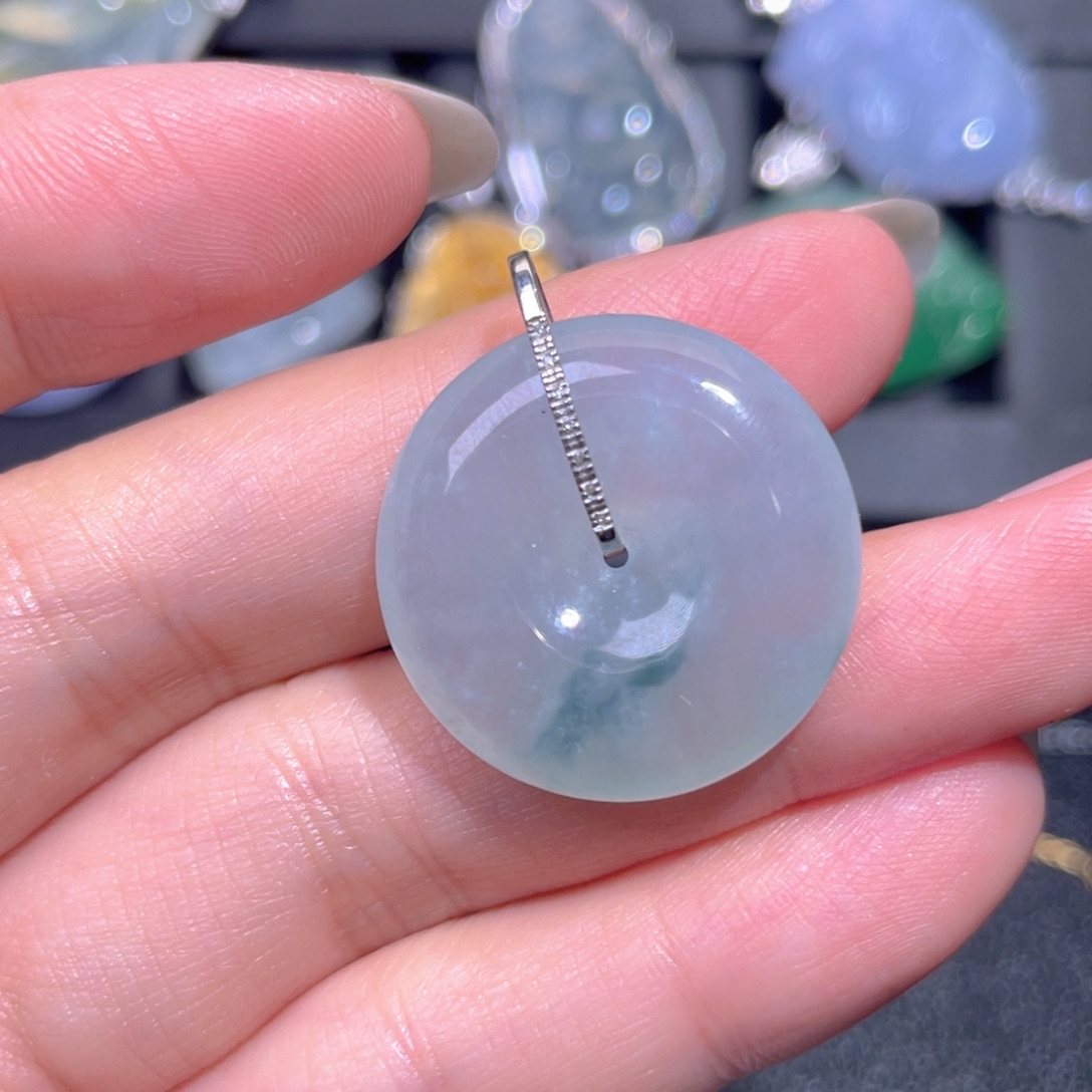 颈饰18K金镶嵌翡翠翡翠