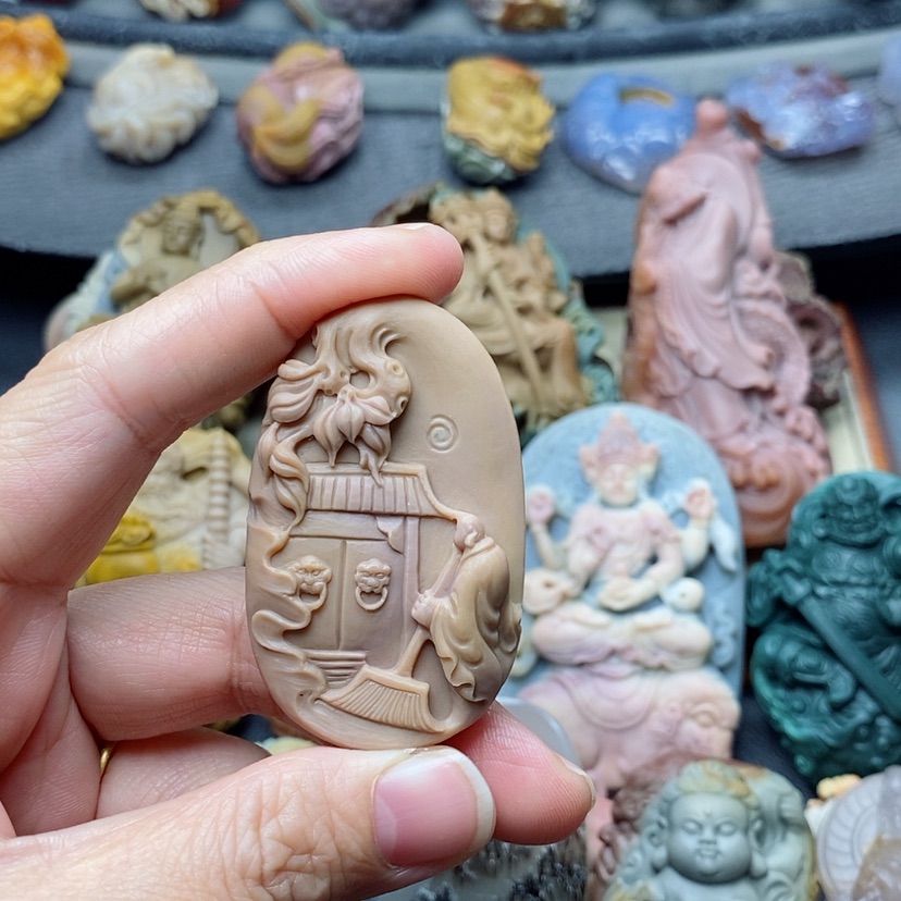 【闪购商品】定制石英质玉吊坠未镶嵌