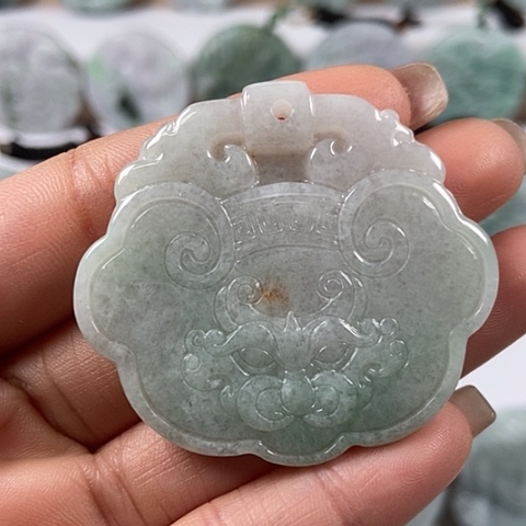 翡翠颈饰未镶嵌饕餮福利