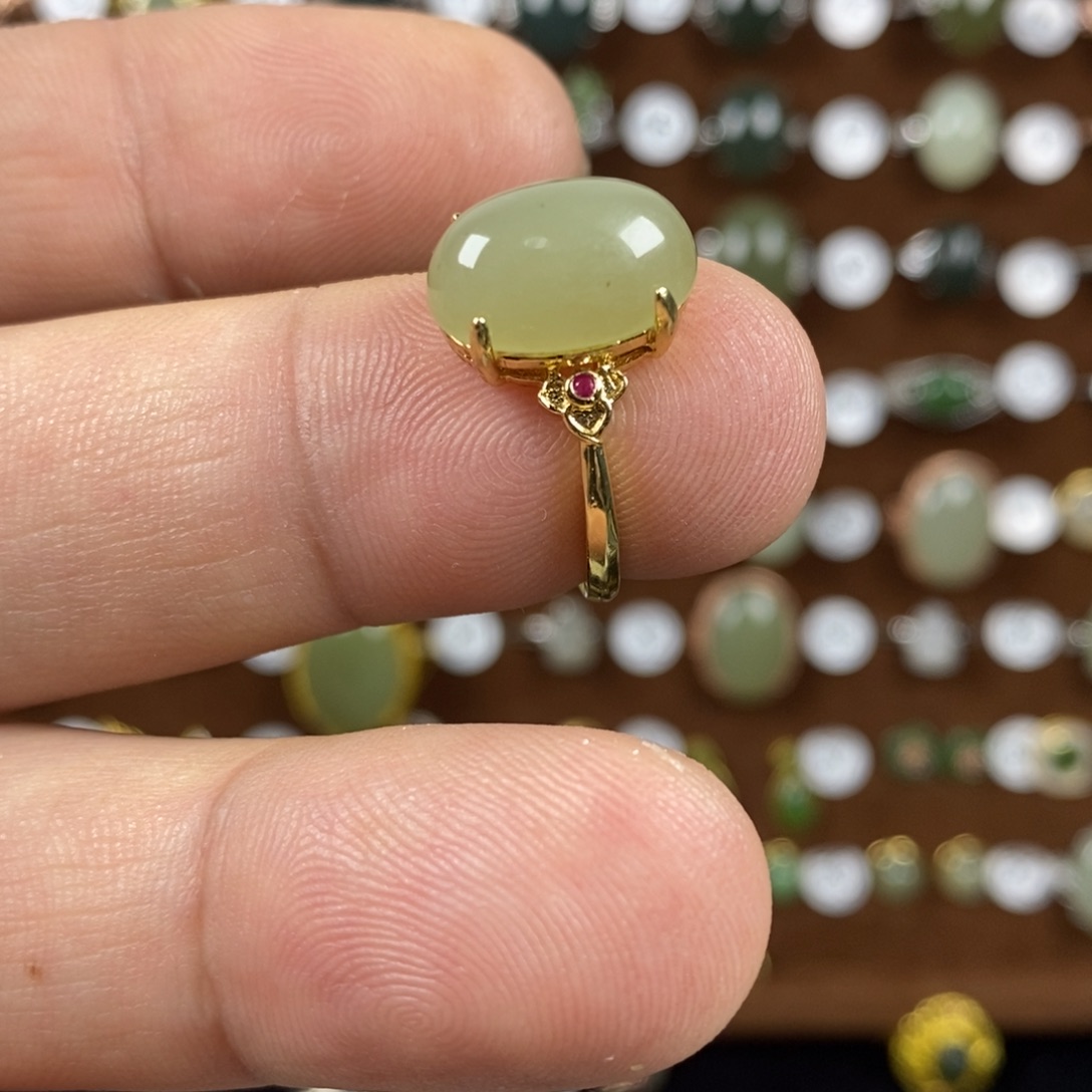 和田玉（青白玉）戒指合金