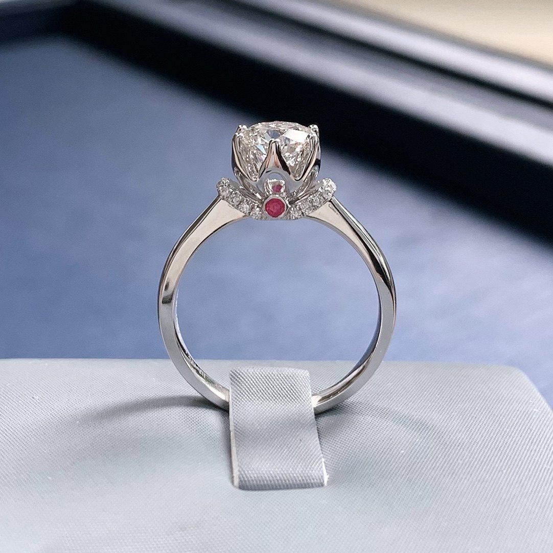 925银戒指 时尚为爱加冕一克拉女款手工女王结婚镶嵌闭口戒豪华