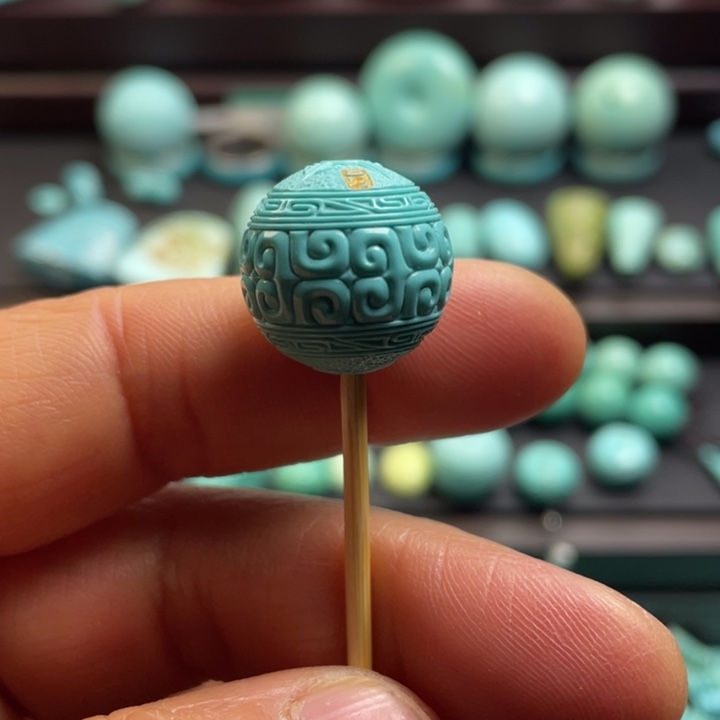 绿松石颈饰未镶嵌