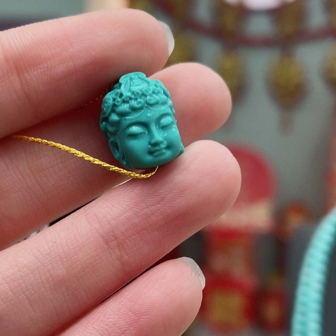 绿松石颈饰未镶嵌