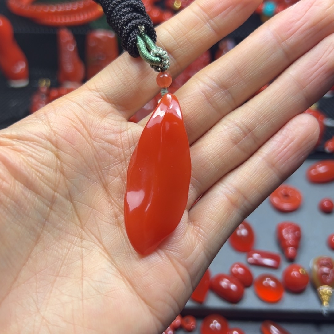 未镶嵌南红玛瑙珠宝奇石