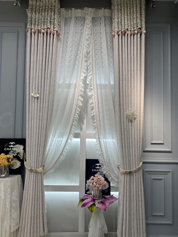 白桃粉提花刺绣带帘头（不含绑绳 窗纱）改价