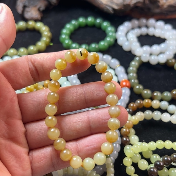 大***H和田玉（糖玉）未镶嵌手链