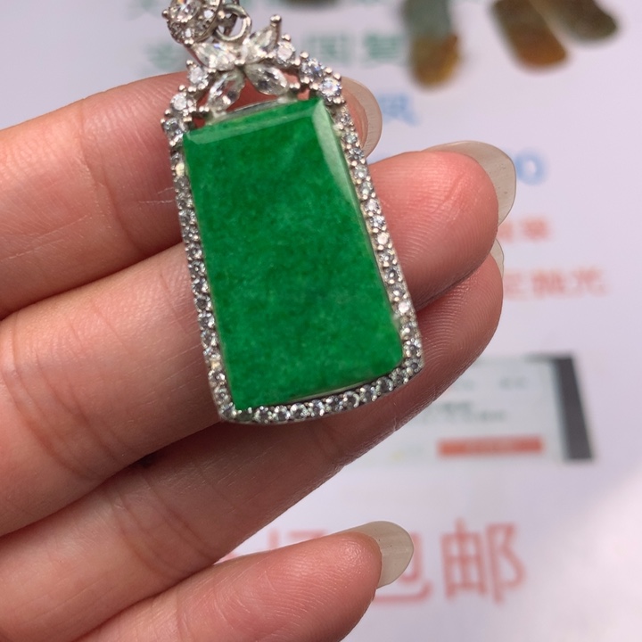 定制翡翠未镶嵌翡翠