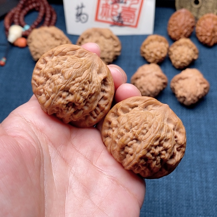 桃核吊坠望岳虎头43