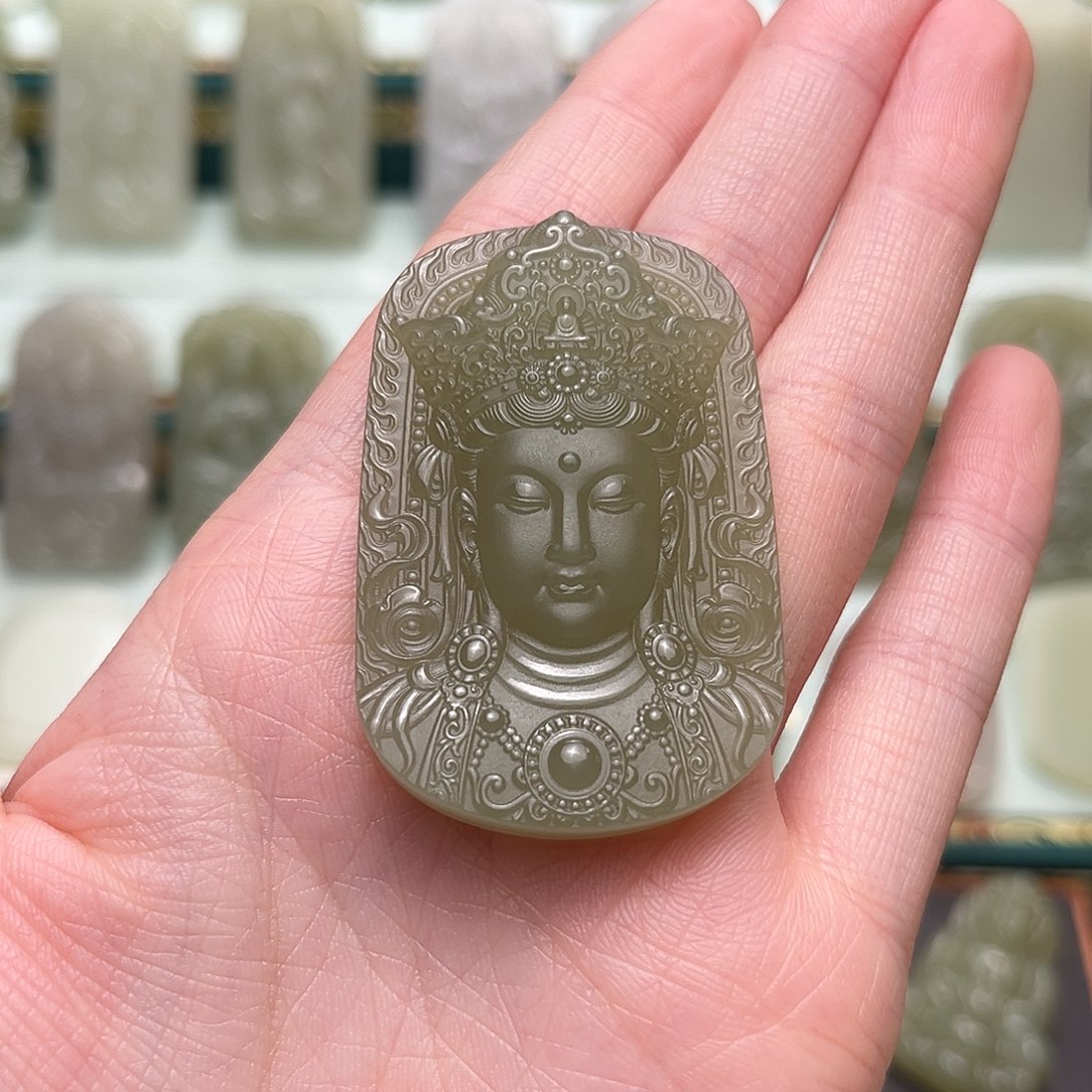 @***见和田玉未镶嵌颈饰