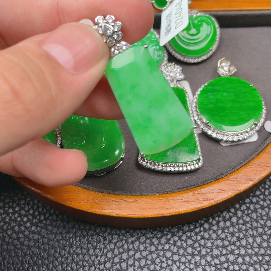 【闪购商品】翡翠吊坠(不含链)银S925镶嵌