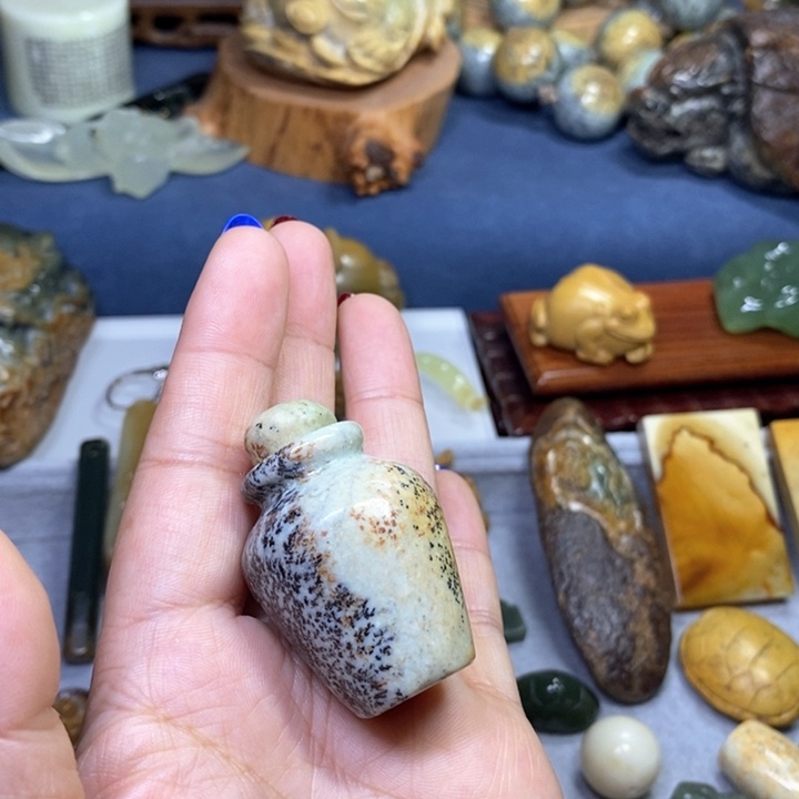 岫岩河磨玉（透闪石质玉）小摆未镶嵌