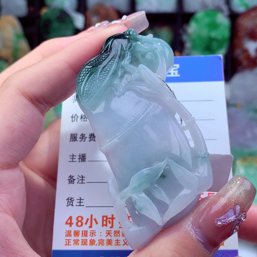 【闪购商品】翡翠颈饰未镶嵌挂件
