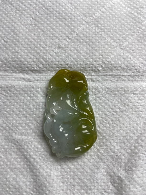 玉如军意翡翠珠宝