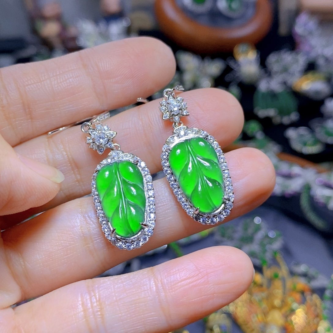 翡翠颈饰银S925镶嵌天然翡翠