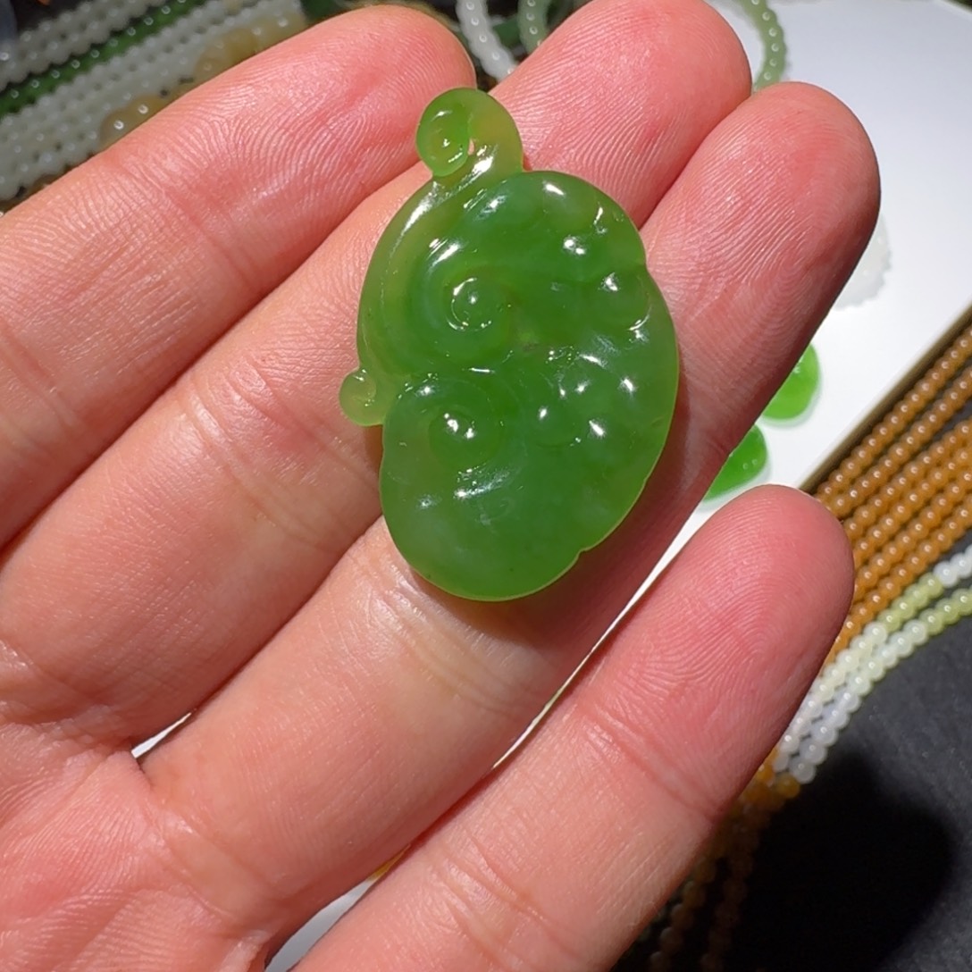 寻***彩和田玉未镶嵌颈饰