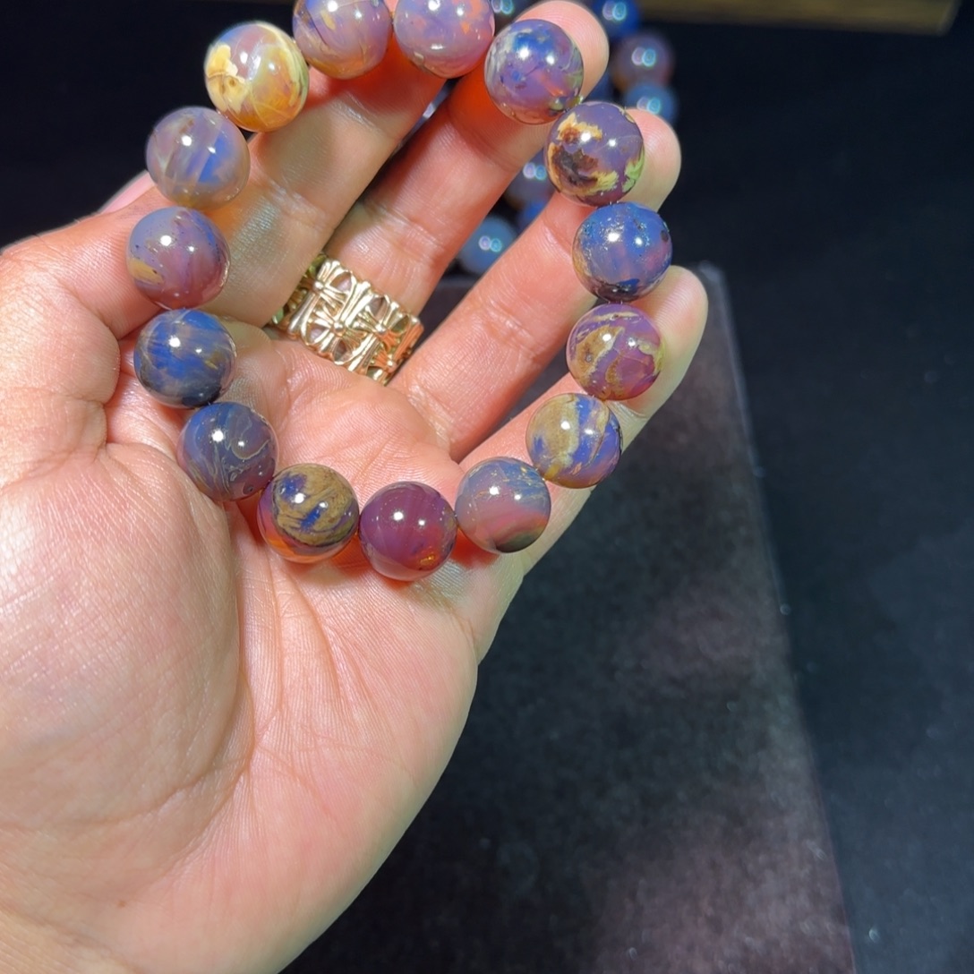 琥珀未镶嵌裸石琥珀