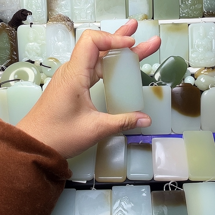 颈饰未镶嵌和田玉用****哥