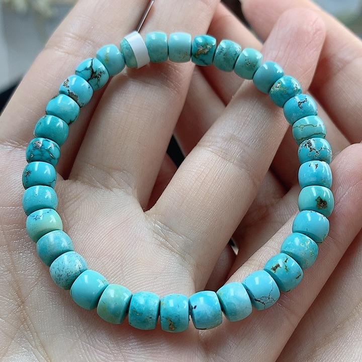 绿松石珠宝奇石未镶嵌秋**人