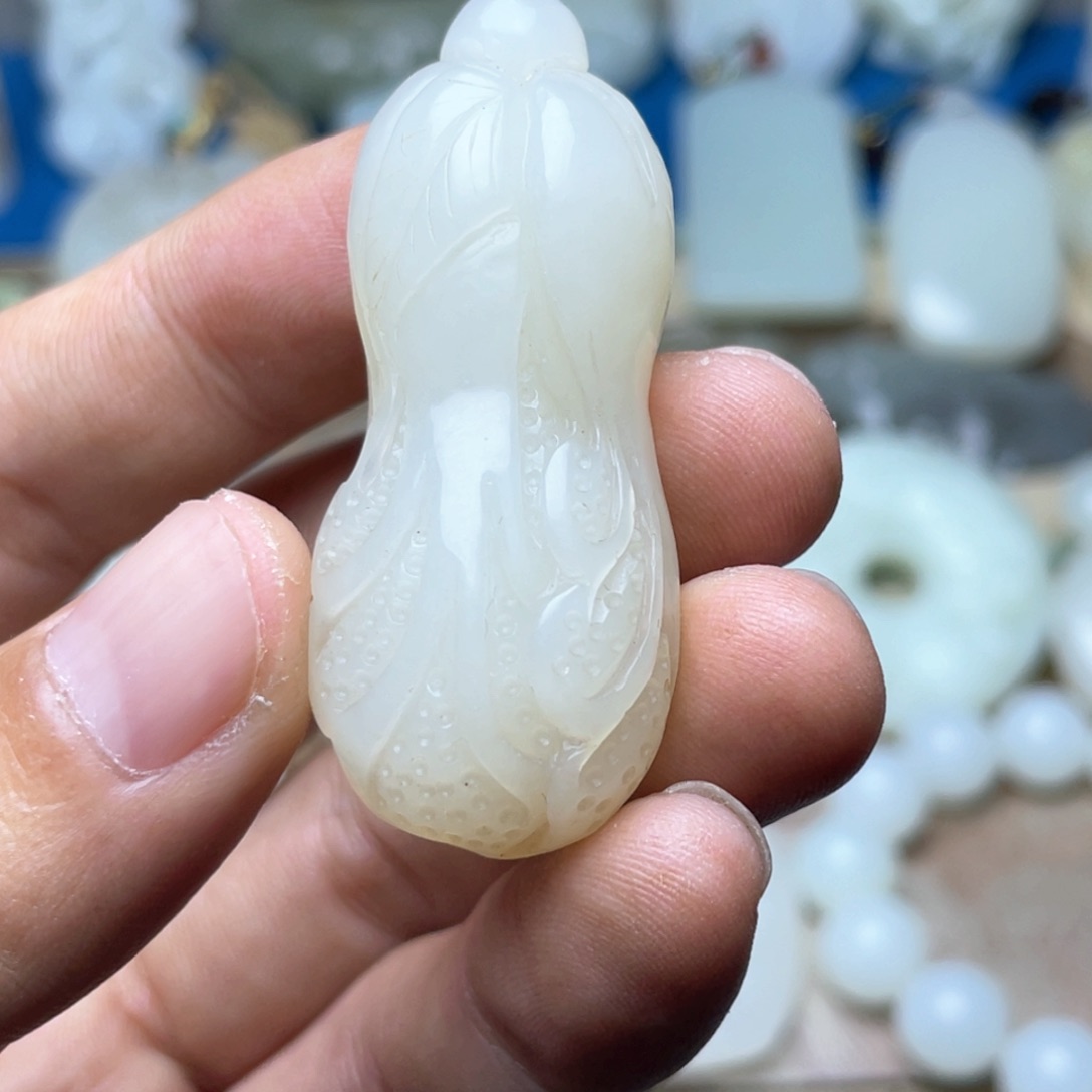 未镶嵌和田玉车挂