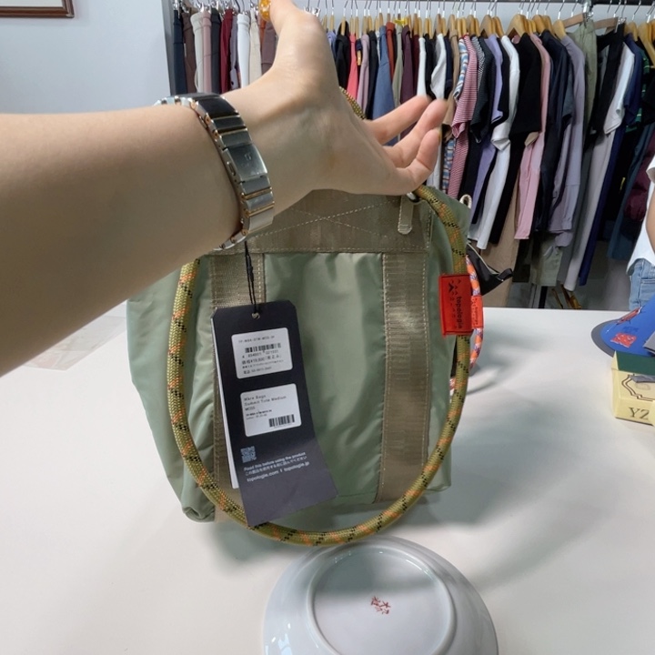 瓷片199。。。。。。。。。。。。。。