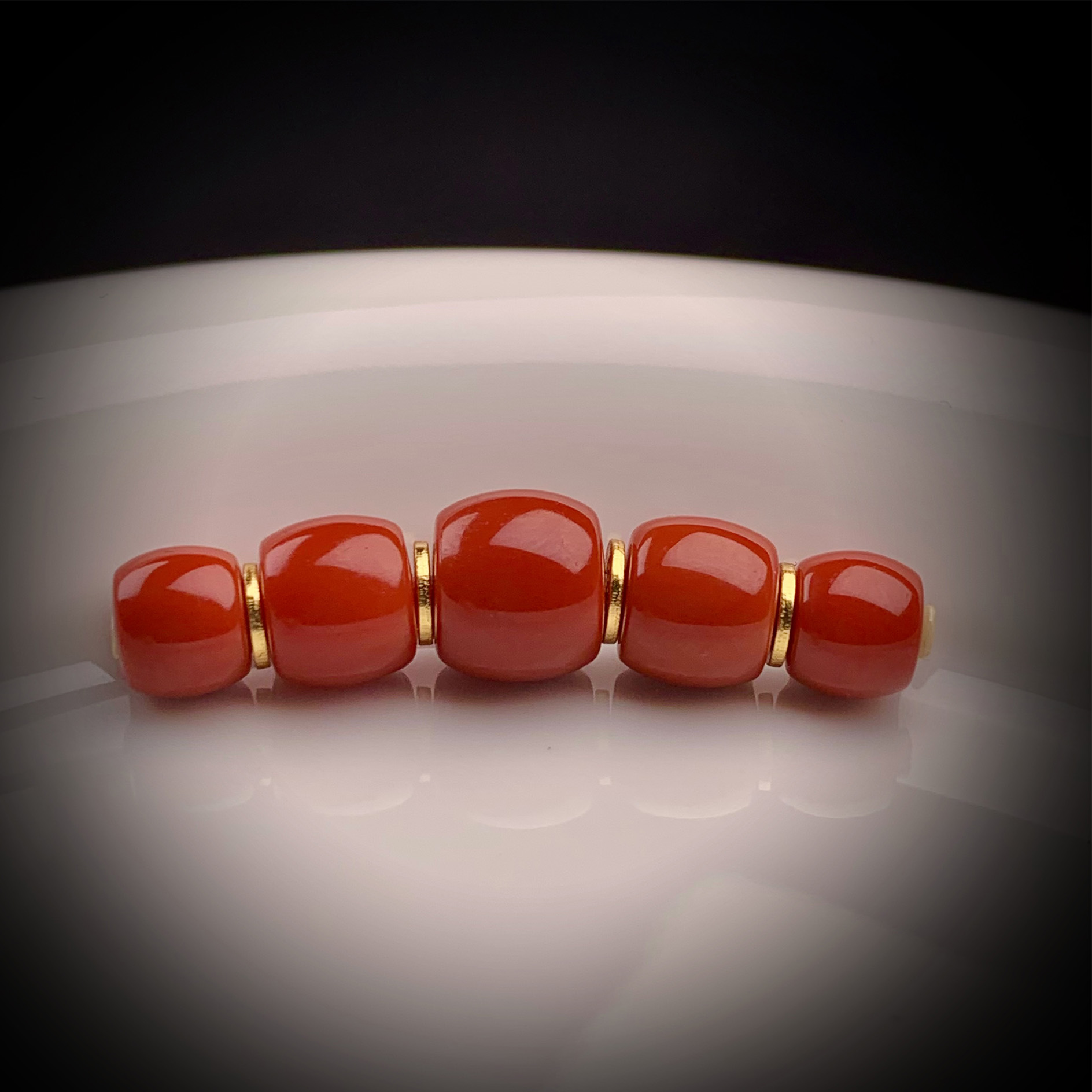 【旷野珠宝】天然川料南红678mm五连珠配饰加18k金隔片