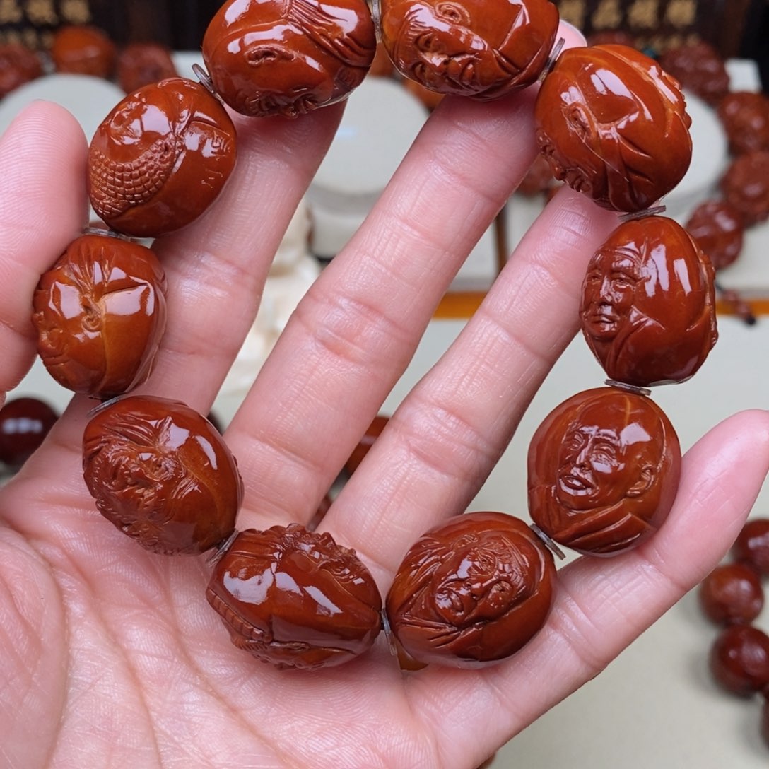 橄榄核吊坠?***疯十八罗汉