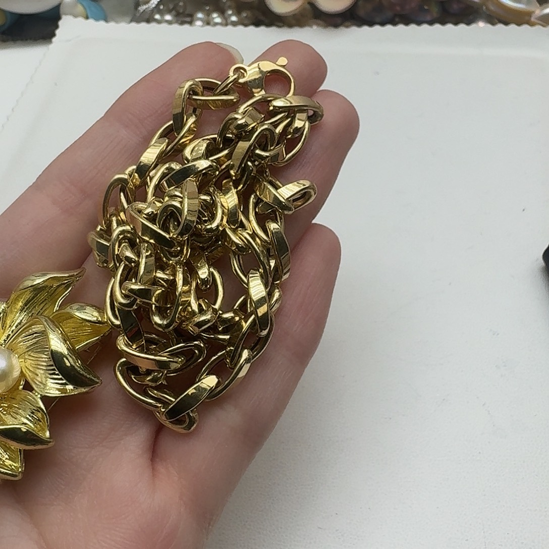 颈饰未镶嵌淡水珍珠