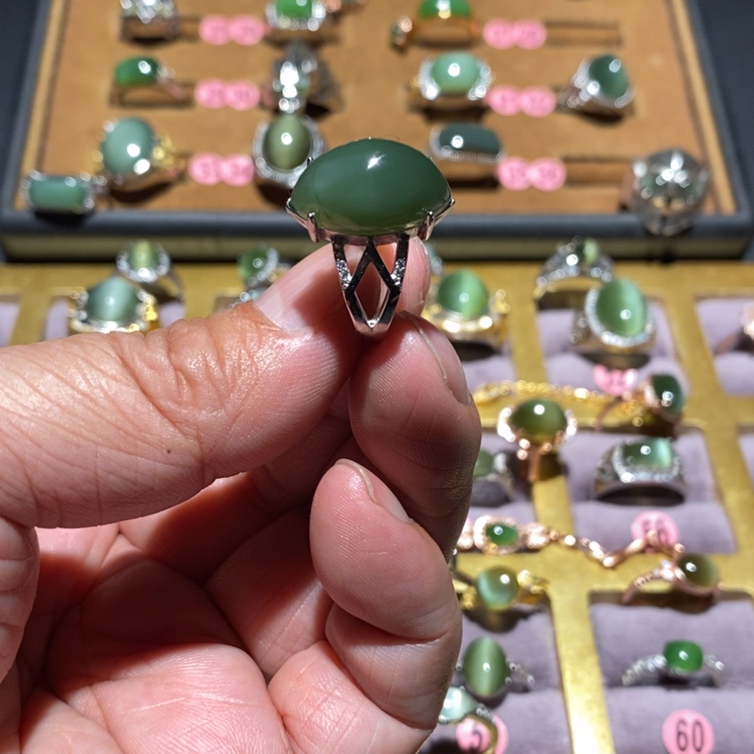 和田玉（碧玉）戒指未镶嵌