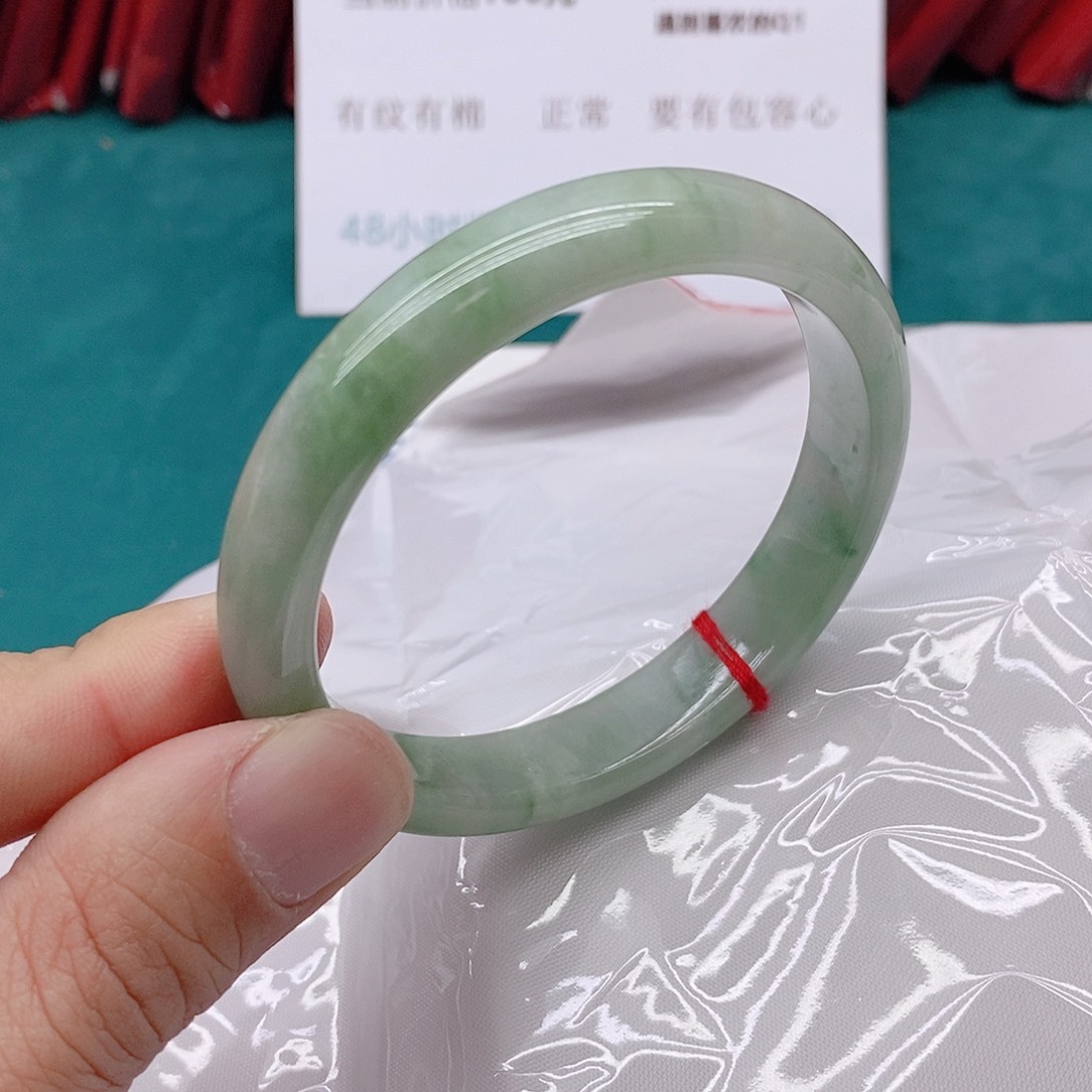 翡翠手镯未镶嵌冰*茶455555555