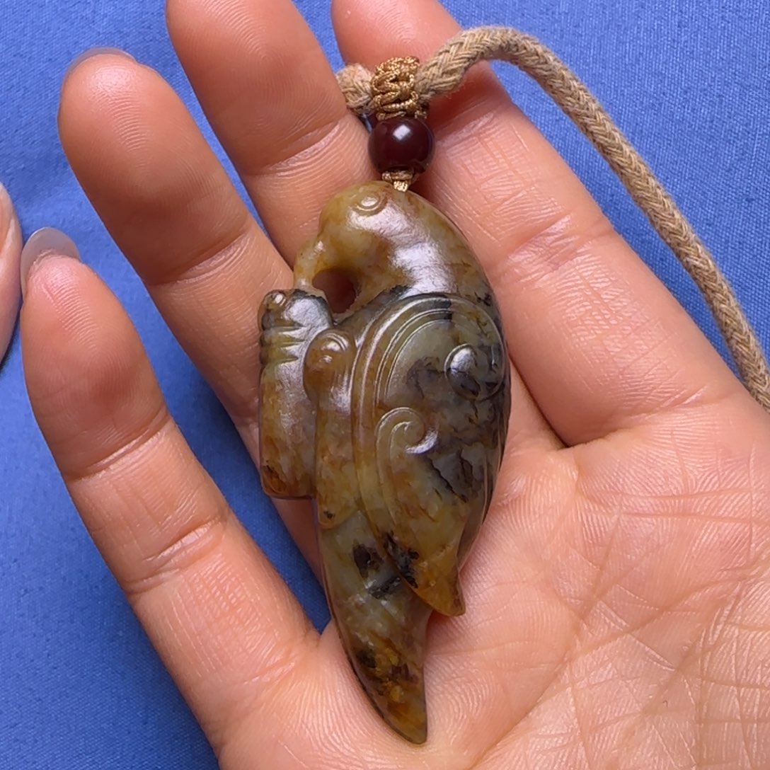 用***1和田玉未镶嵌颈饰