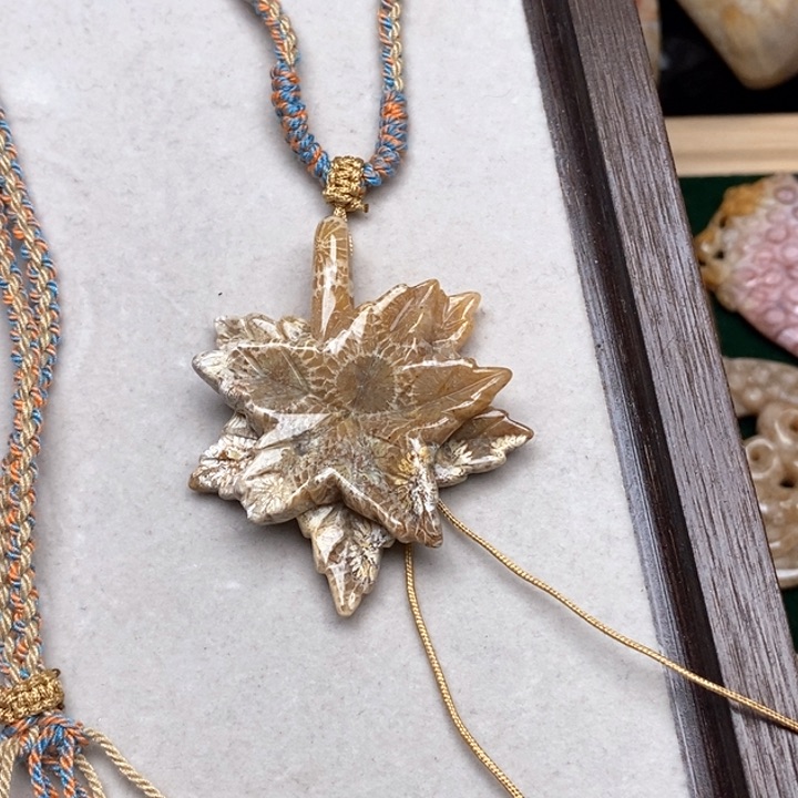 硅化珊瑚（珊瑚玉）手镯未镶嵌半价