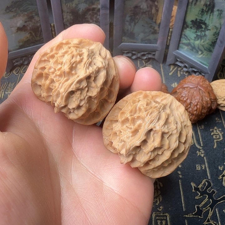 文玩核桃吊坠苹果40