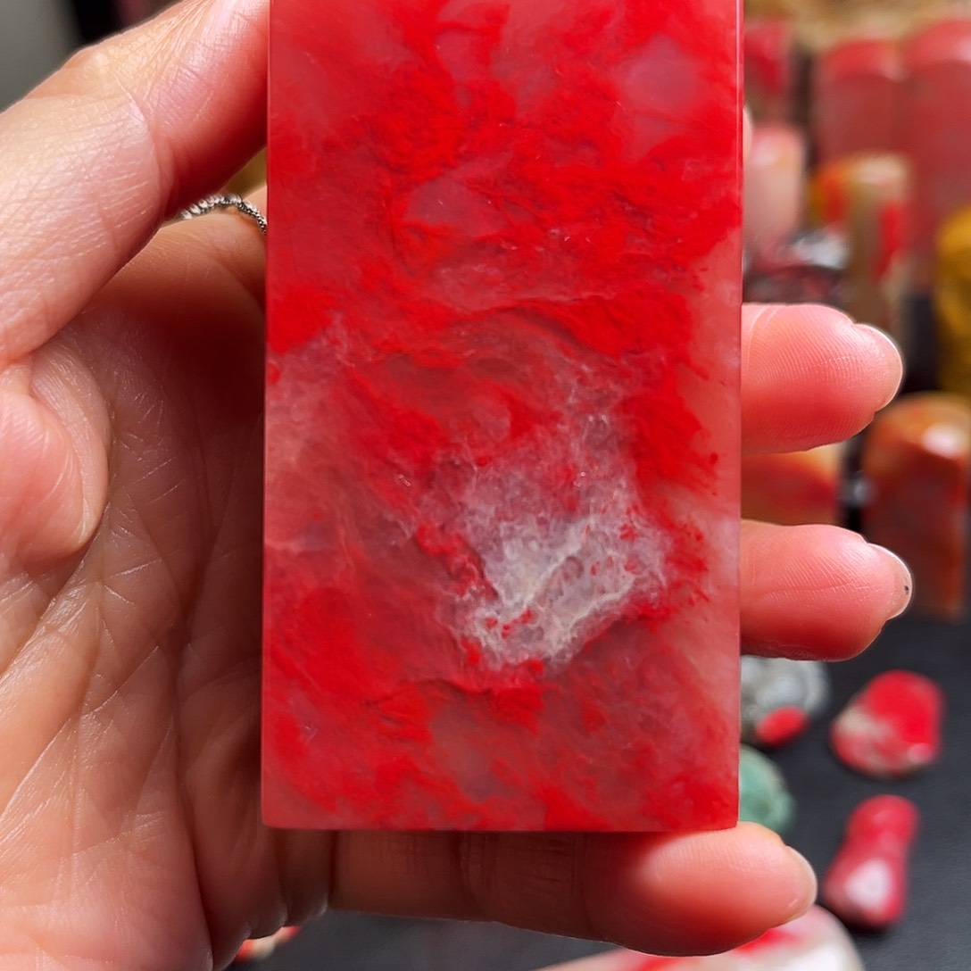 巴林石印石鸡血石方章