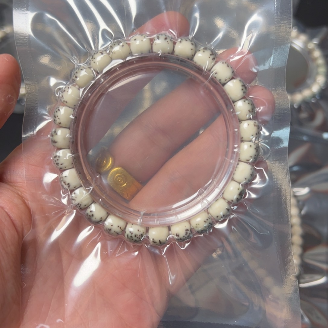 星月菩提吊坠M****g8/7河豚灰背