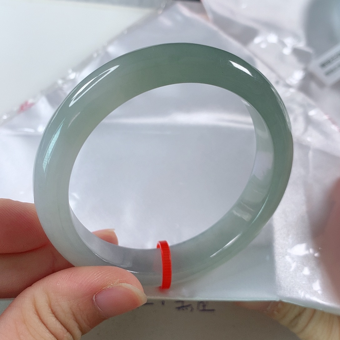 翡翠手镯未镶嵌⑨⑨