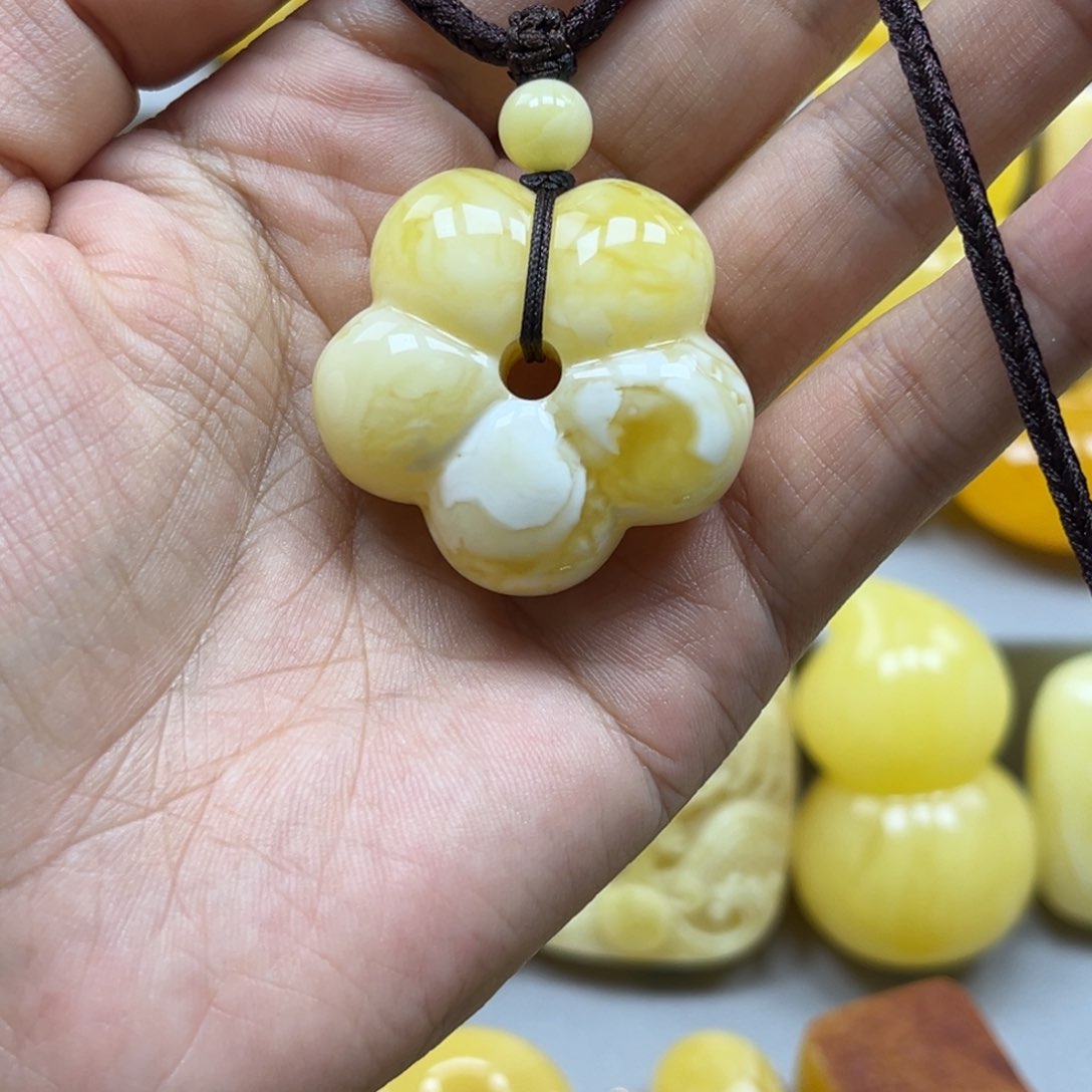 蜜蜡珠宝奇石未镶嵌