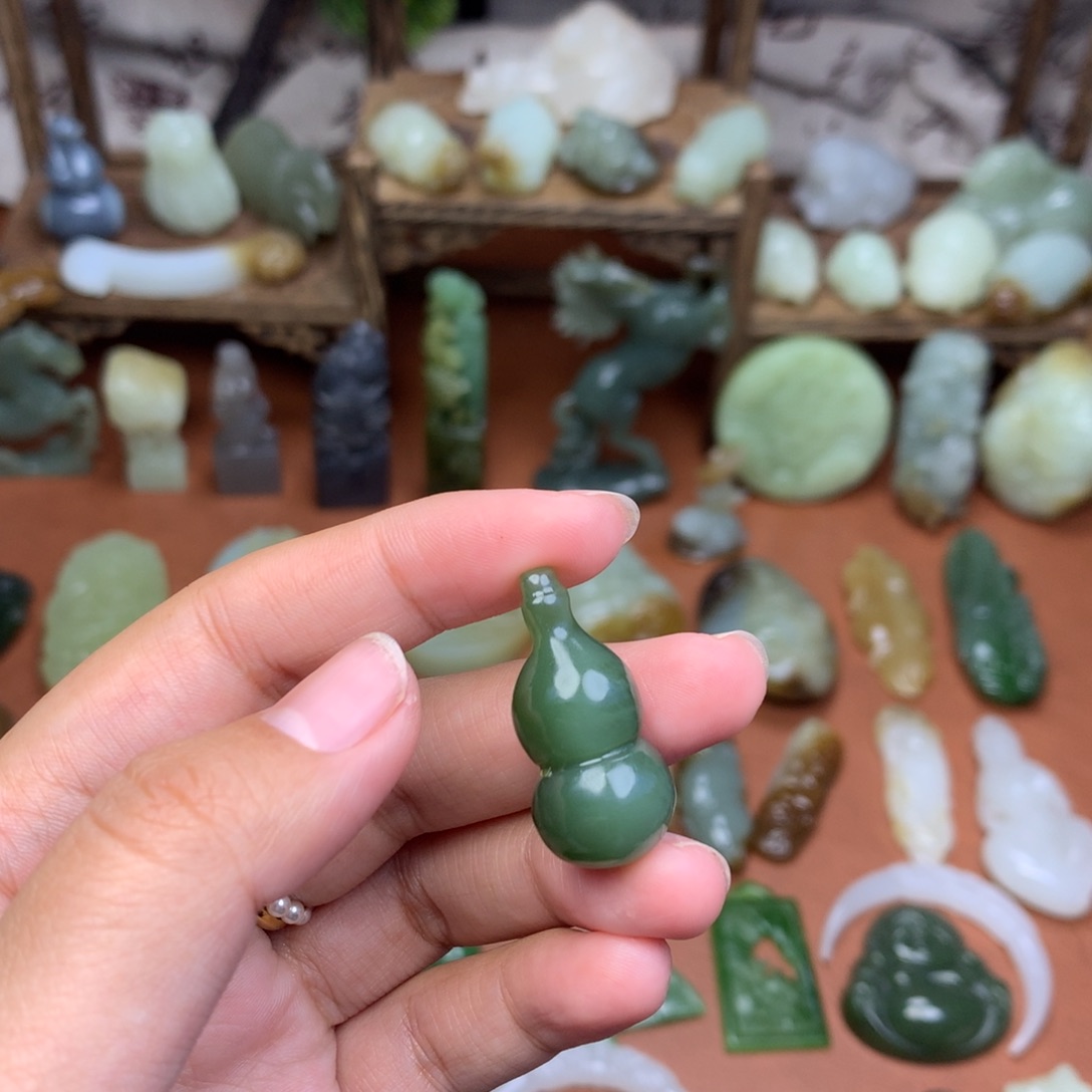 和田玉未镶嵌挂件