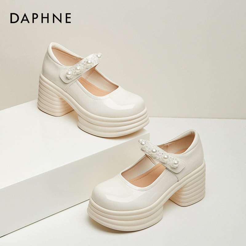 达芙妮【专柜8厘米】玛丽珍乐福珍珠百搭夏法式英伦风浅口春季日系