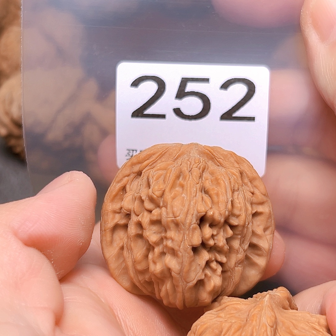 文玩核桃吊坠40➕四座楼