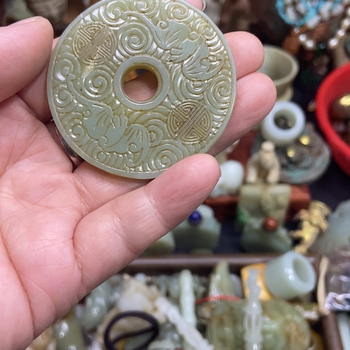 未镶嵌和田玉（糖玉）挂件