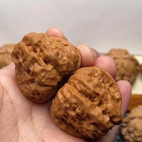 文玩核桃把件A***e边40哇哇