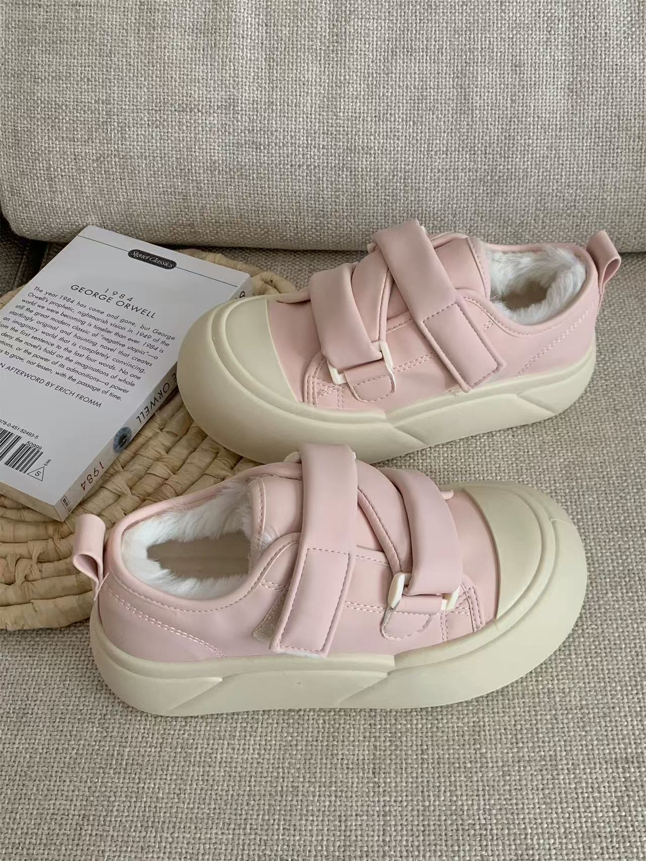 2001可爱厚底魔术贴面包鞋女2025冬新加绒厚百搭复古增高保暖棉鞋