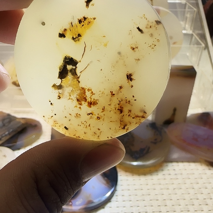 玛瑙/玉髓未镶嵌珠宝奇石