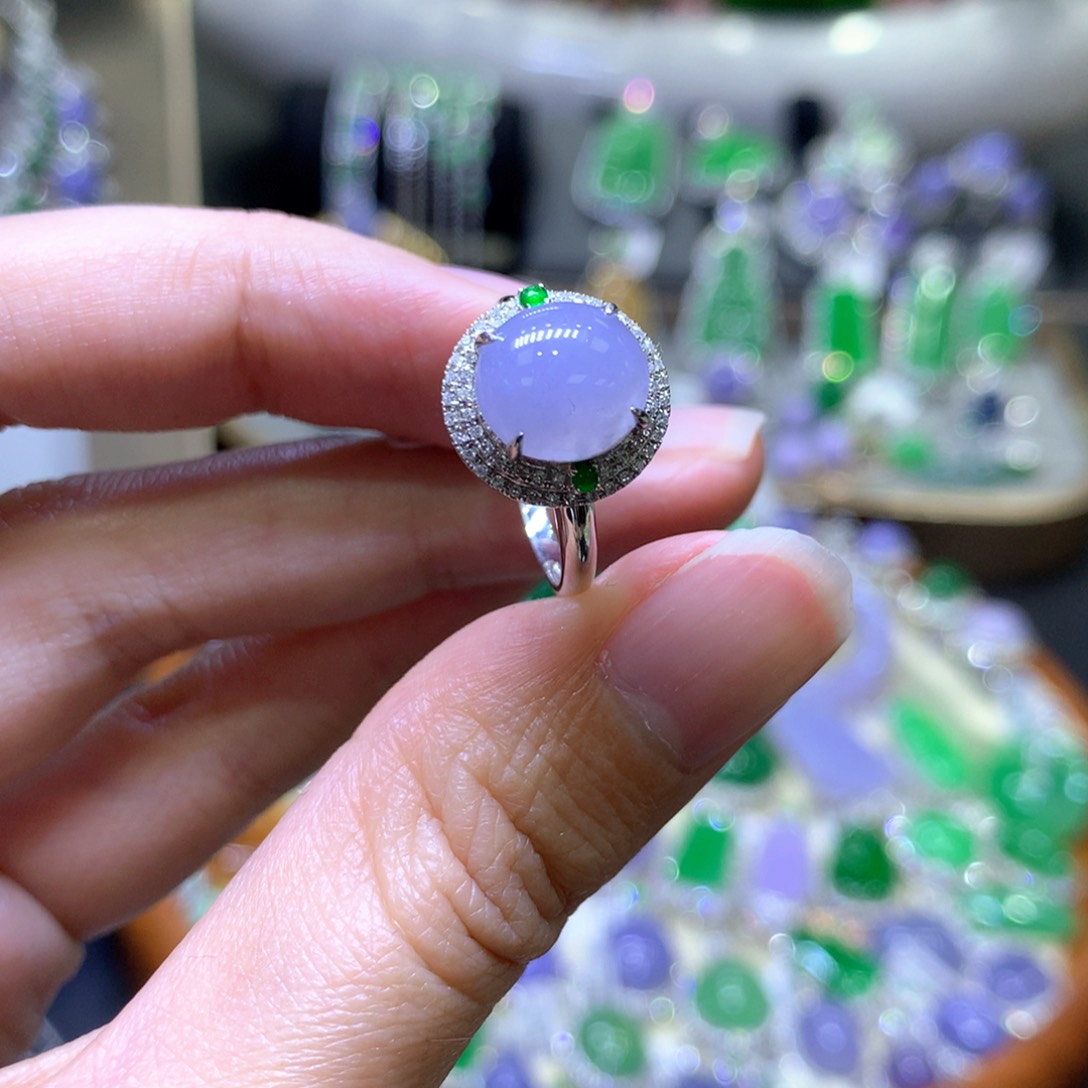 【闪购商品】翡翠颈饰18K金镶嵌翡翠吊坠项链