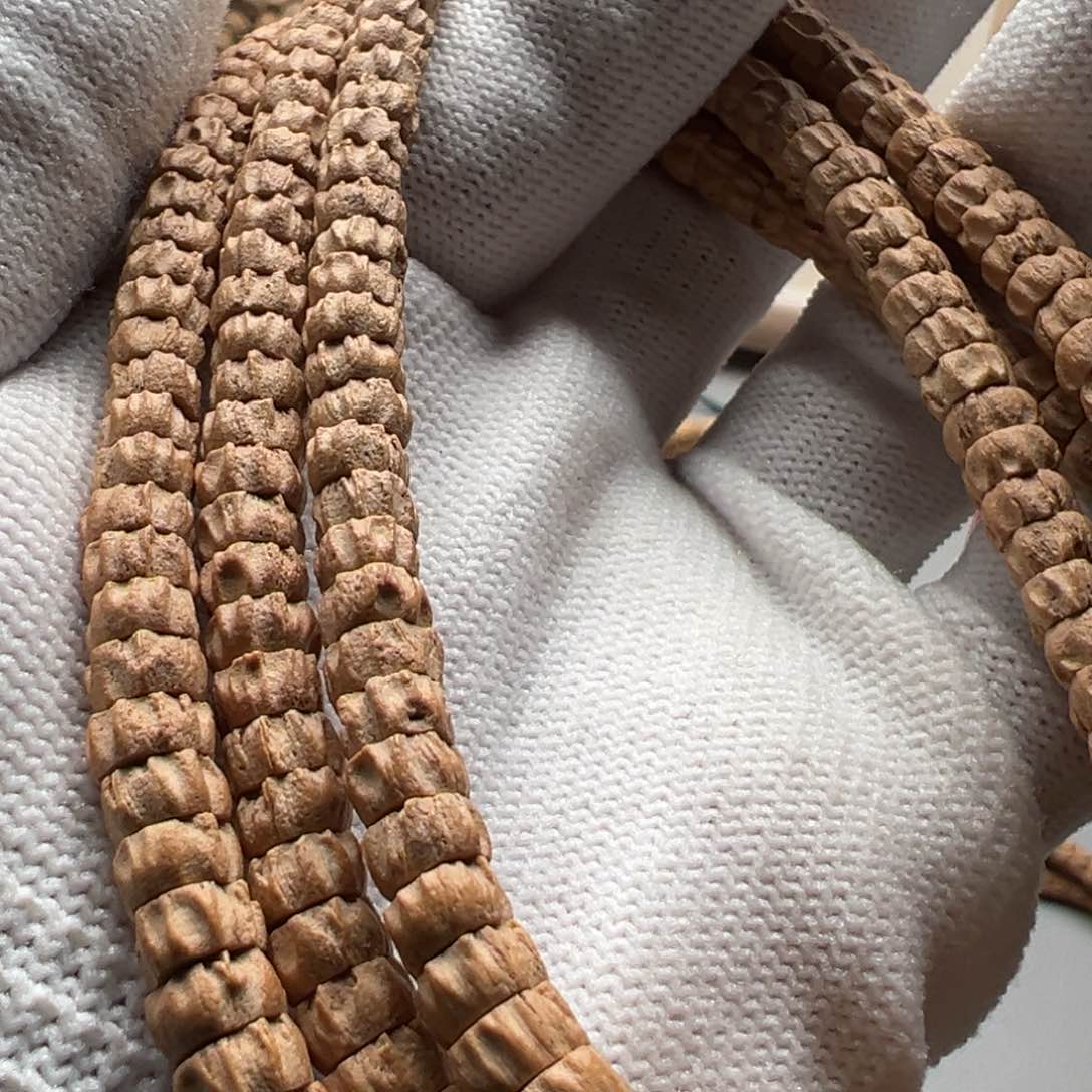 柏香籽/百香籽吊坠鹤*