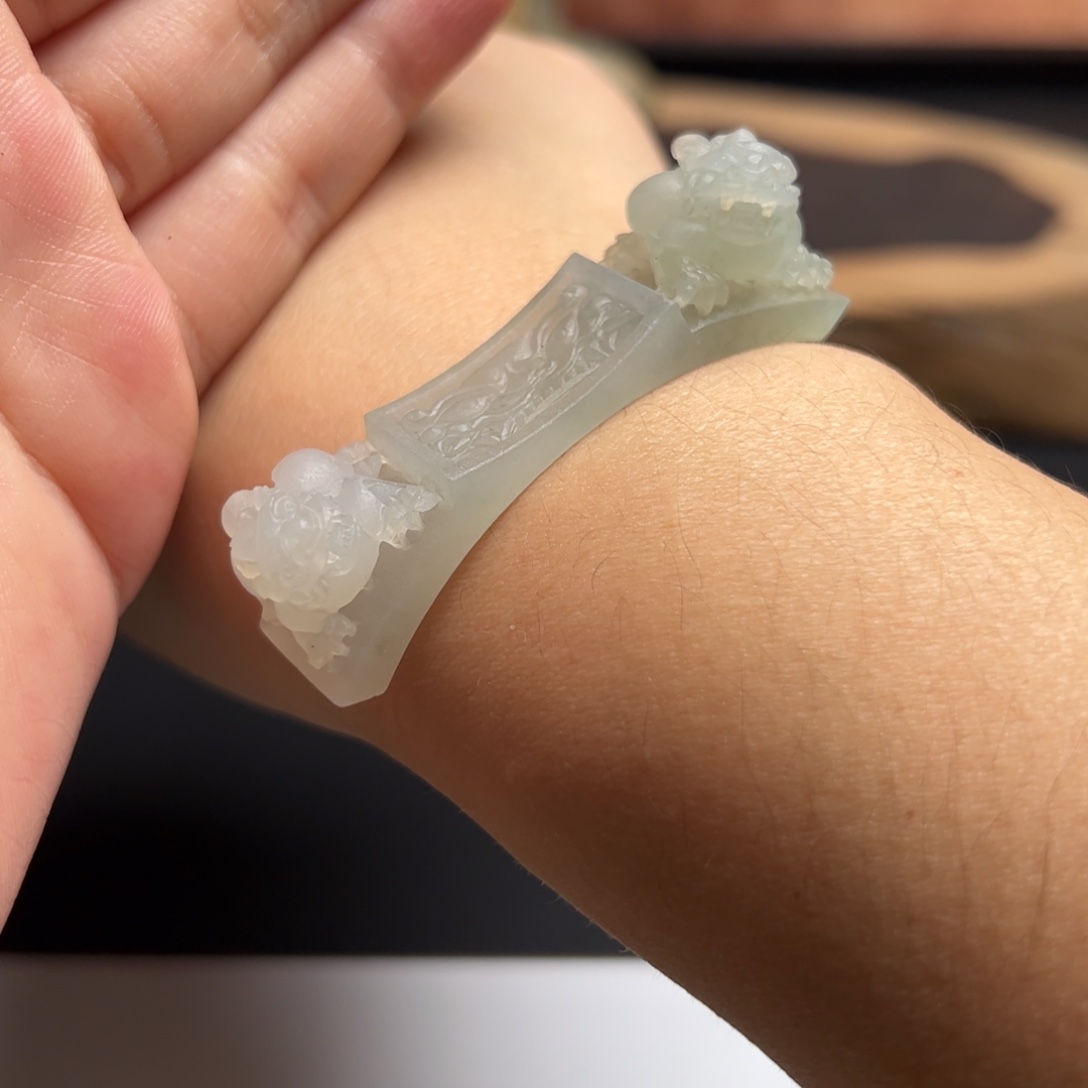 ****定制翡翠未镶嵌手牌