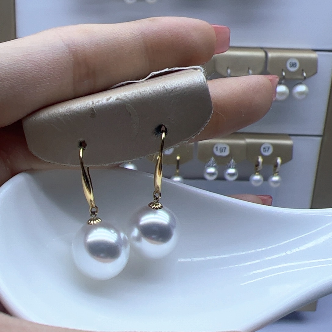 18K金镶嵌淡水珍珠耳饰